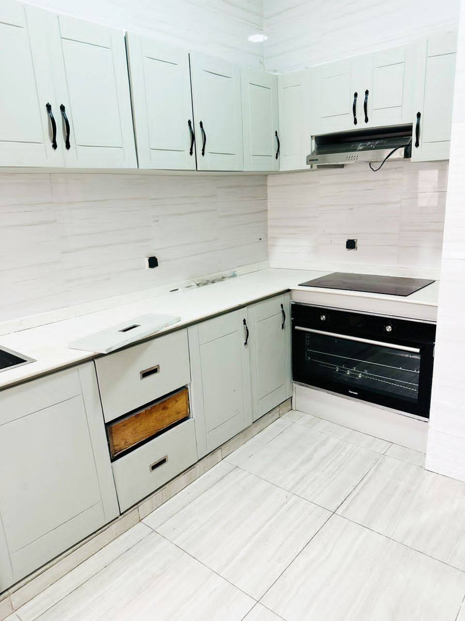 À LOUER : MAISON DUPLEX À NGALIEMA – MACAMPAGNE