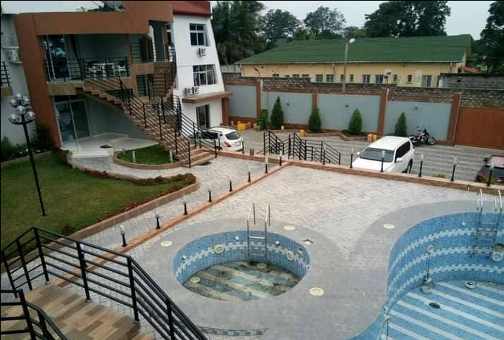 UNE VILLA EN VENTE À NGALIEMA JOLI PARC