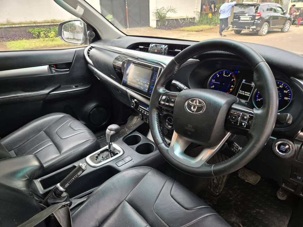 Hilux 2020 sans plaque