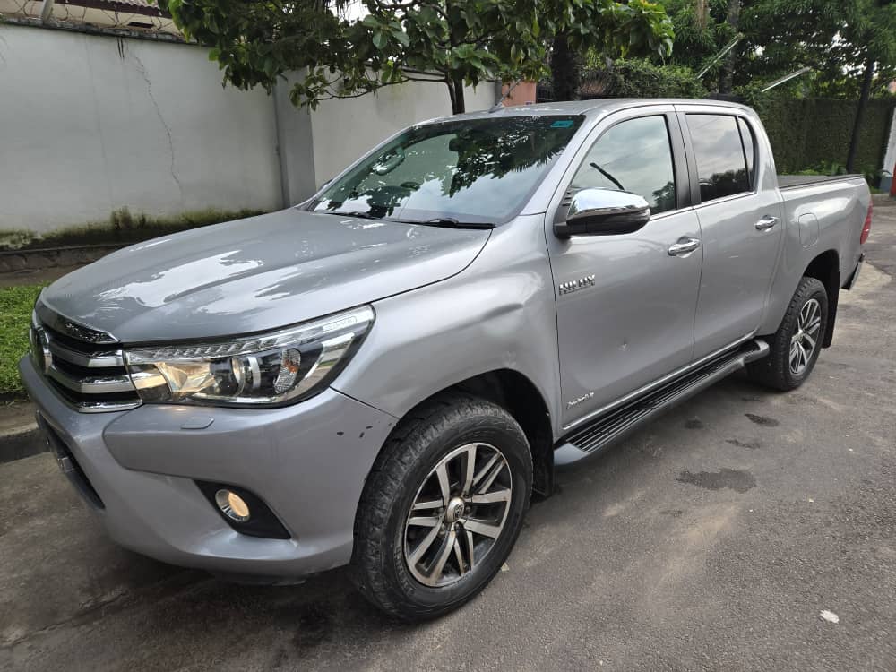 Hilux 2020 sans plaque