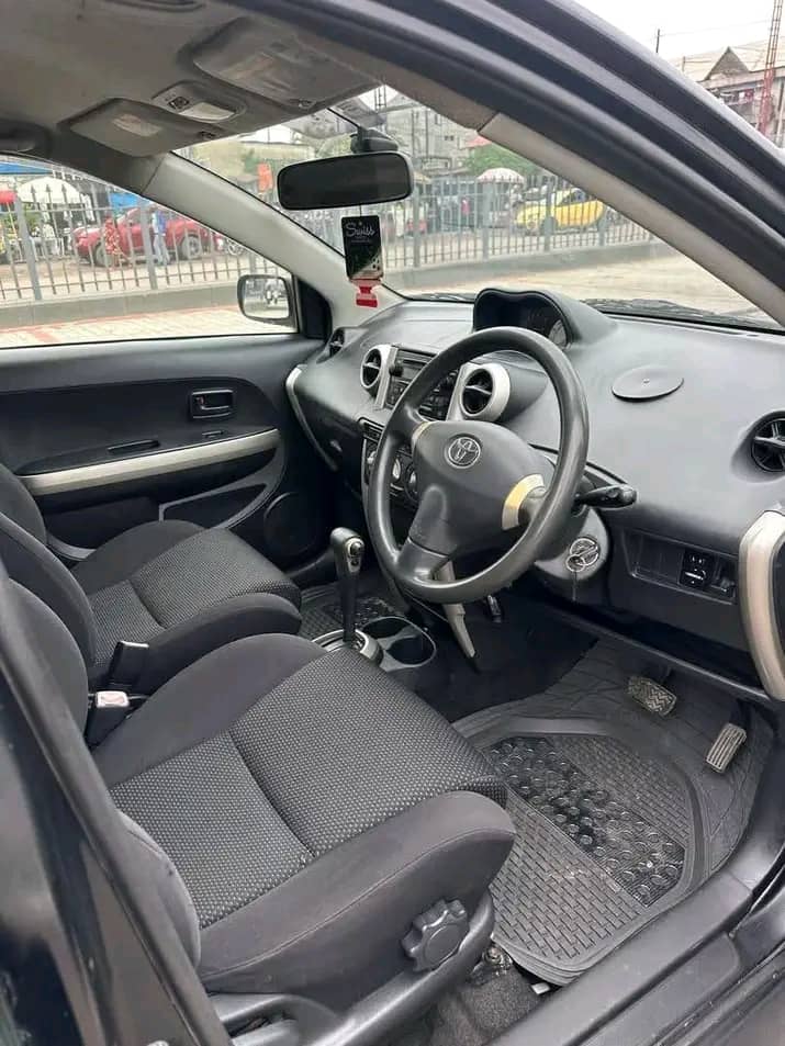 Toyota IST