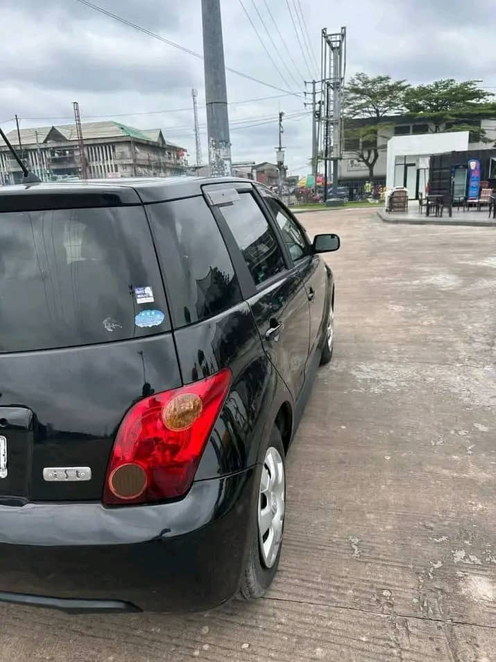 Toyota IST