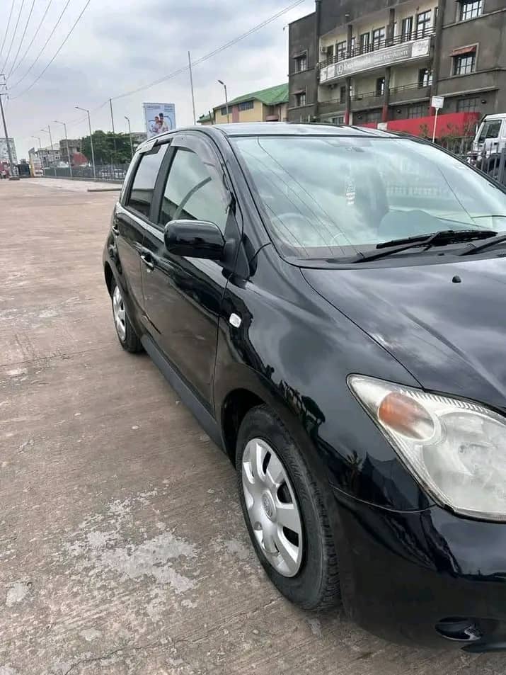 Toyota IST