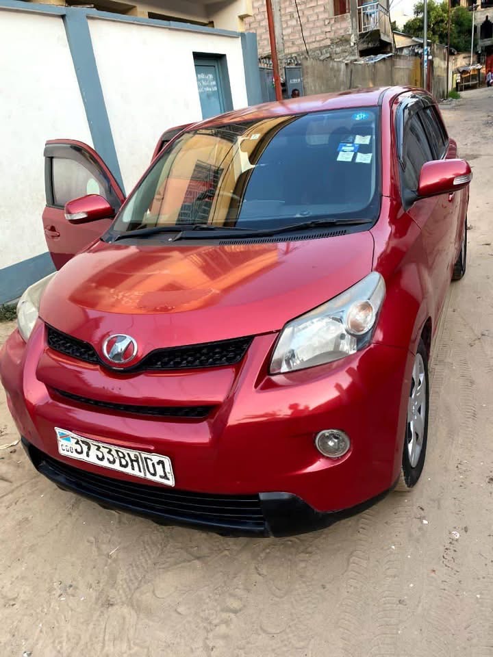 Toyota IST