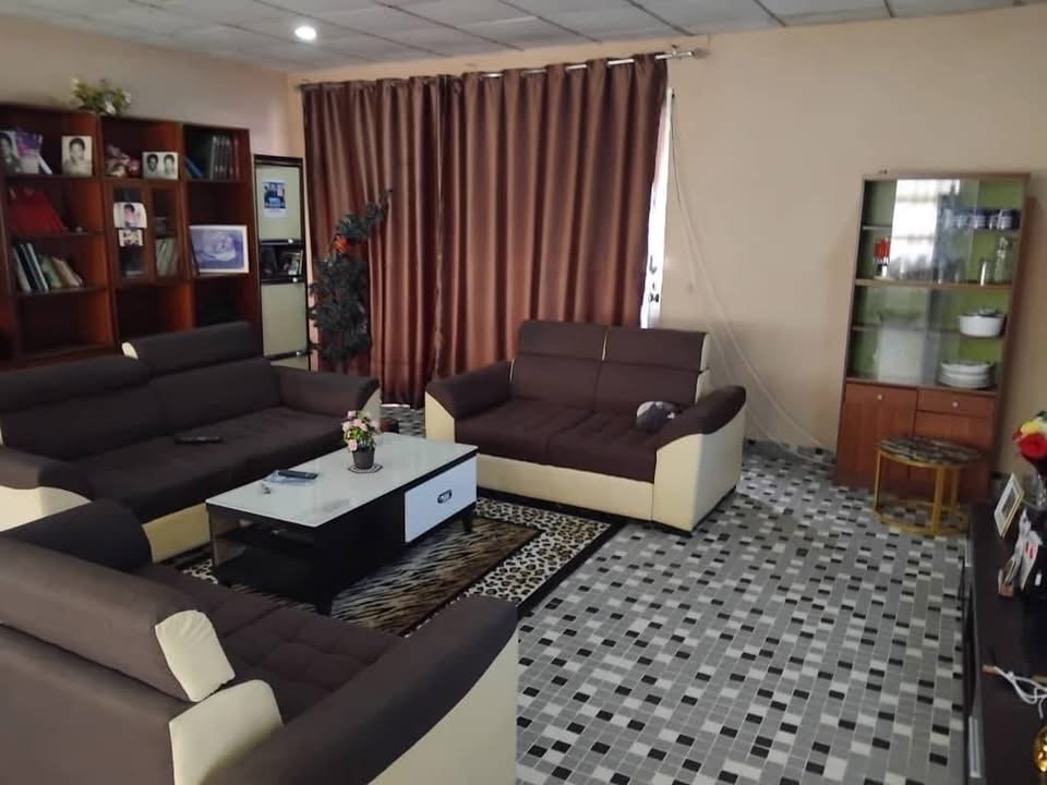 Maison Basse à Louer – Ngaliema