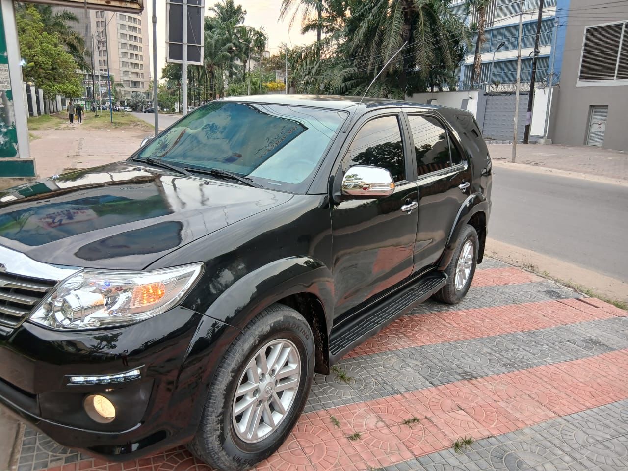 Toyota Fortuner 2015