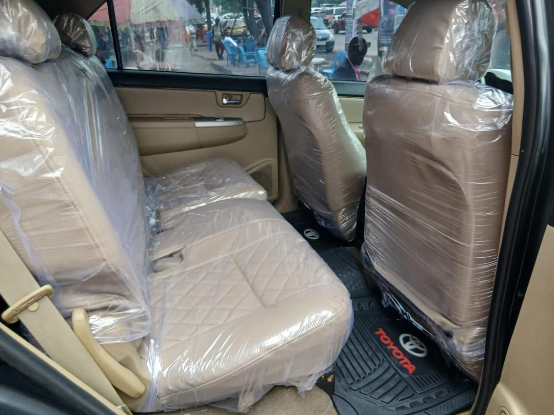 Toyota Fortuner 2015