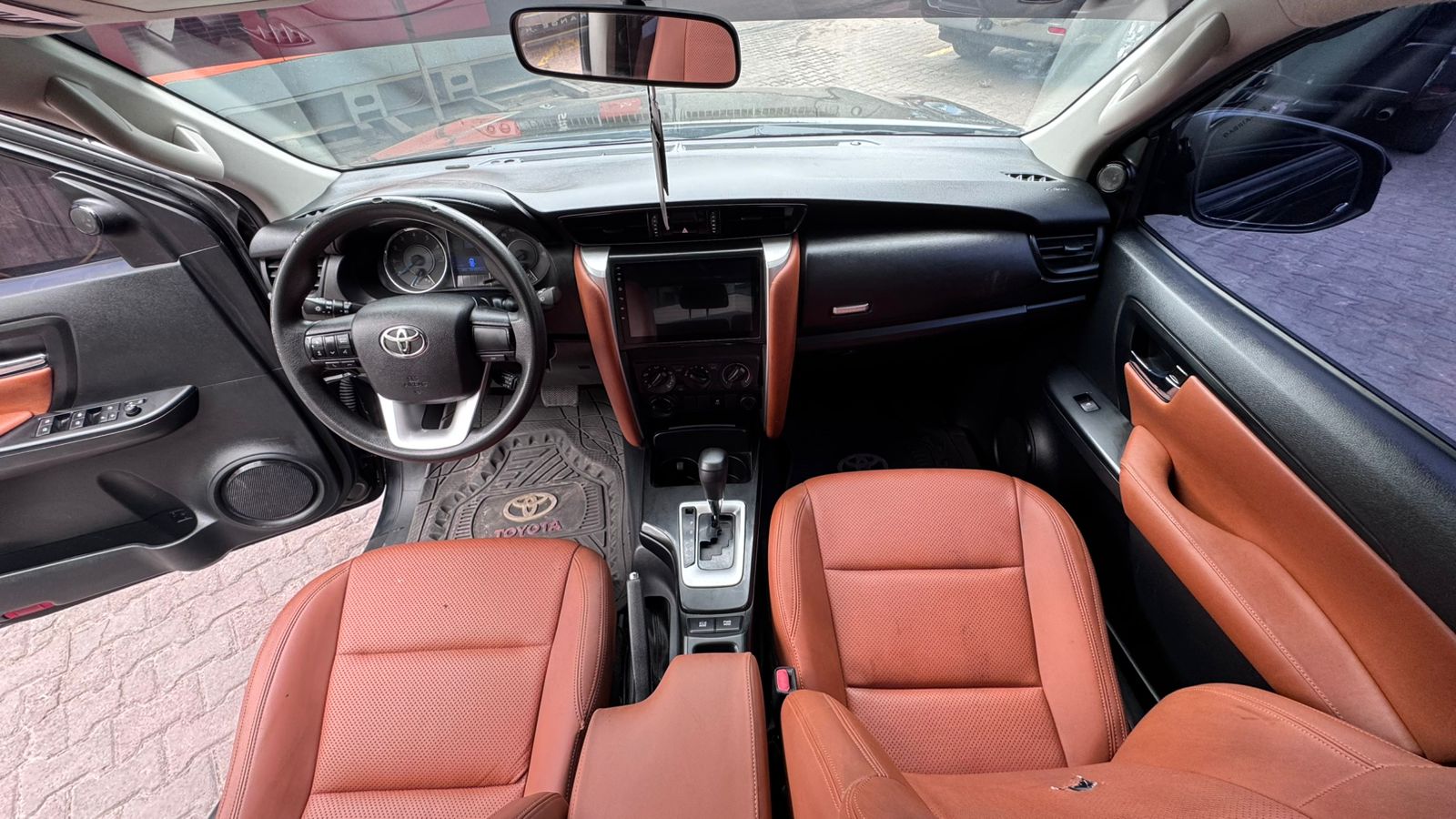 TOYOTA fortuner authentique 2019