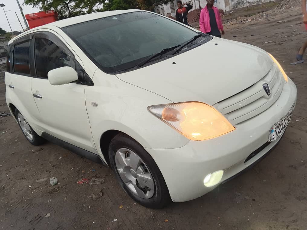 Toyota IST