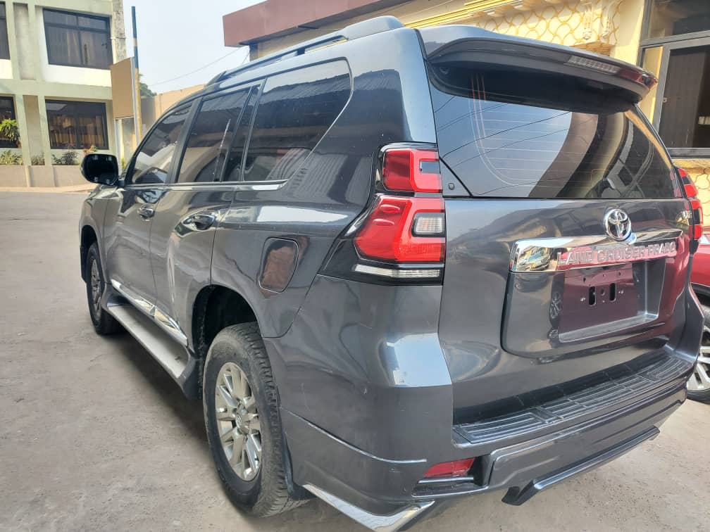Prado VX.R 2020