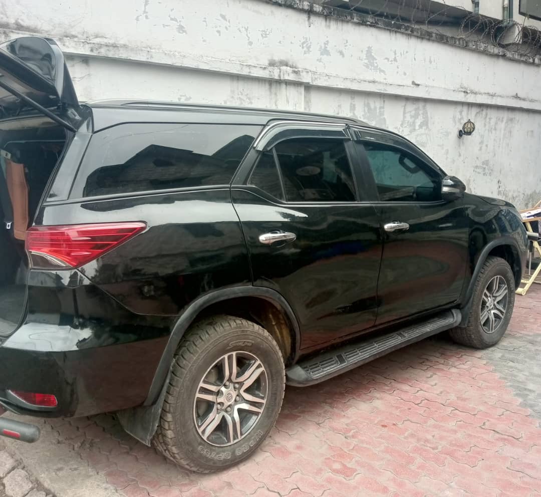 Toyota Fortuner 2016