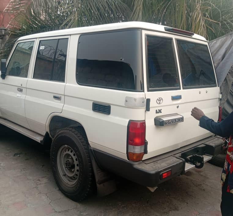 Toyota Land Cruiser LX 2024