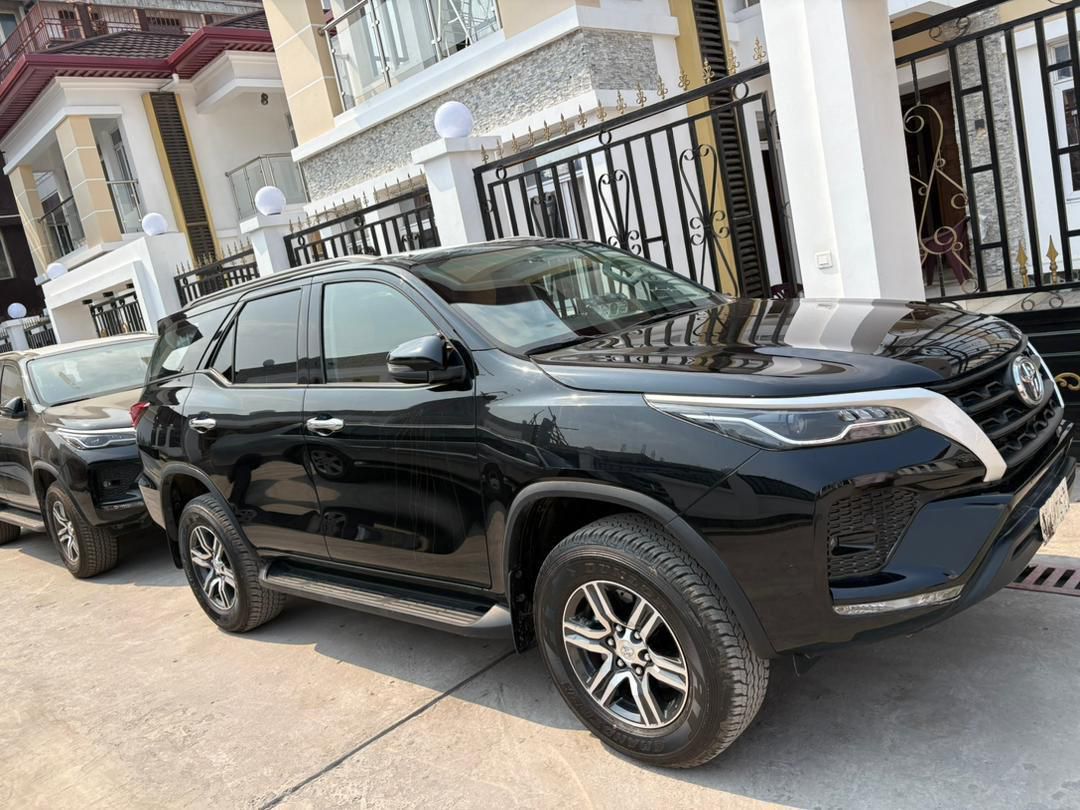 Toyota Fortunerv 2024