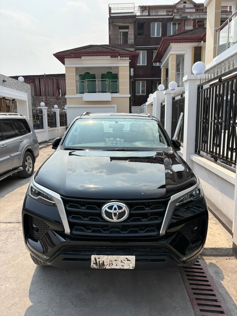 Toyota Fortunerv 2024