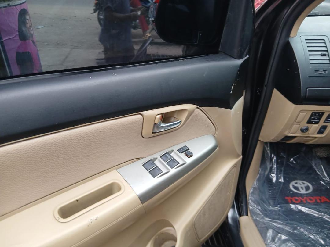 Toyota Fortuner 2015